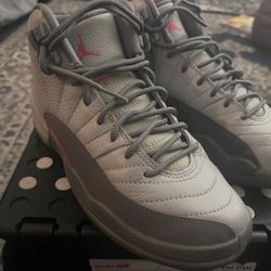 Jordan 12 Retro Wolf Grey Vivid Pink Size 4.5 Shoes