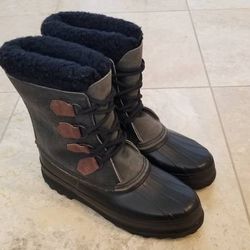 Sorel Alpine Snow Boots,  Womens sz 10, Forest Green,  Cost $130, sell
