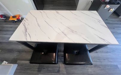Counter height table set of 5