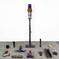 Dyson V15 Detect Handheld Stick Cordless Vacuum Cleaner w/ attachments 