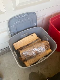 Tote with 2 bundles firewood