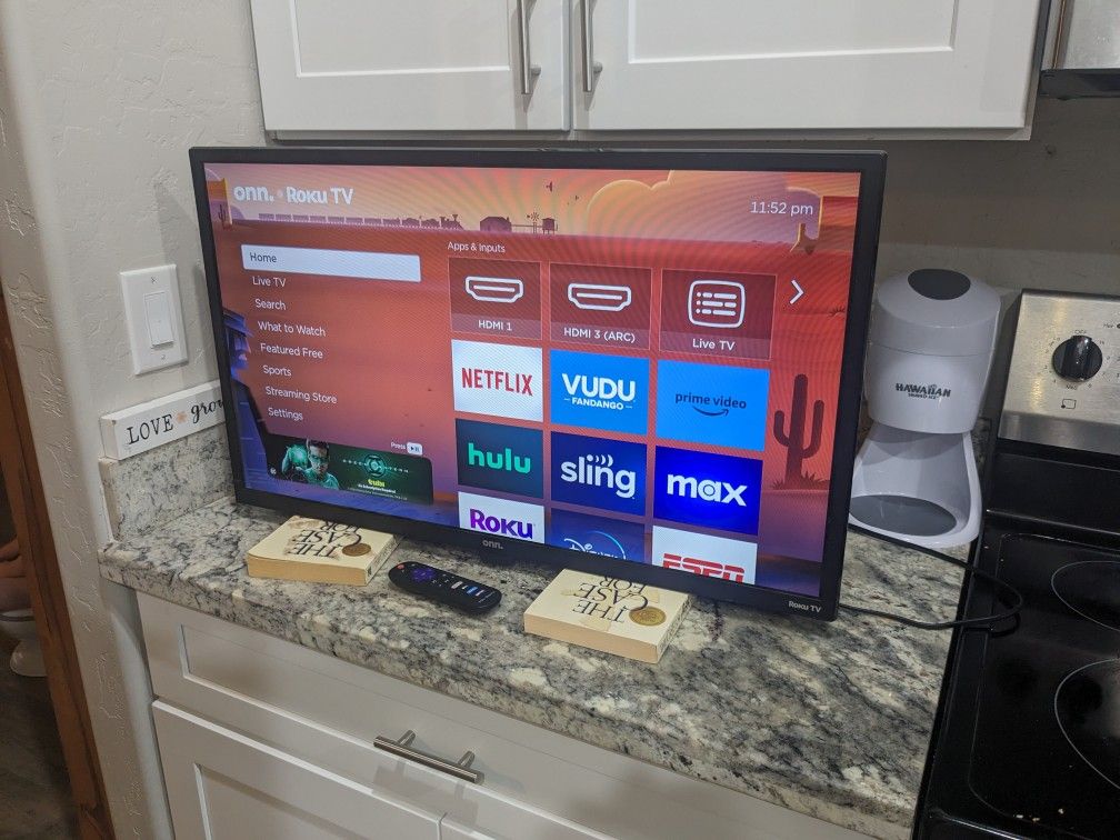 TCL 32 Inch Roku TV With Remote