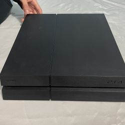 PS4 With New Controller And Games 