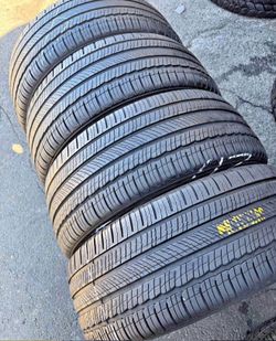 235/45/18 Michelin 📍📍 Vendo un set de llantas con 80% de vida las 4 📍🌟