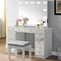 Vanity Makeup Set