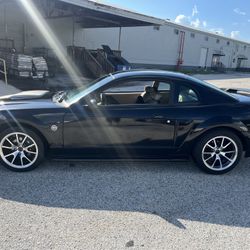 2004 Ford Mustang