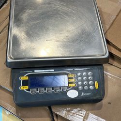 eigh-Tronix Quartzell PC-820 Precision Counting Scale