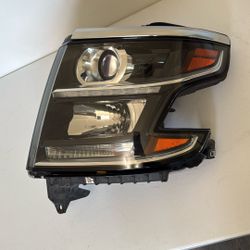 16 2016 Chevy Suburban Headlight Left