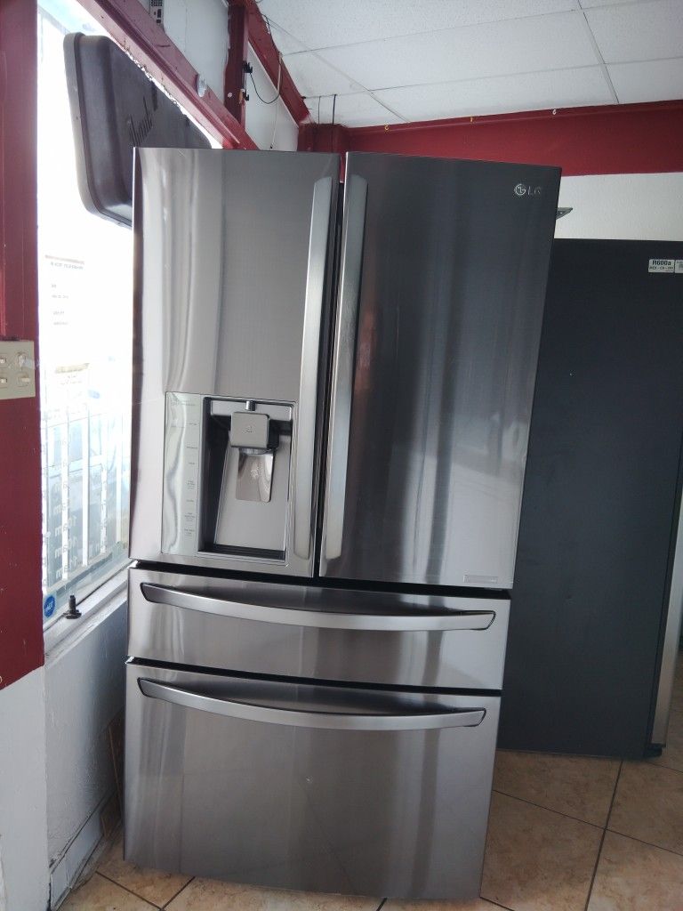 L.G. REFRIGERATOR ICE MAKER WATER DISPENSER EVERYTHING GOOD.