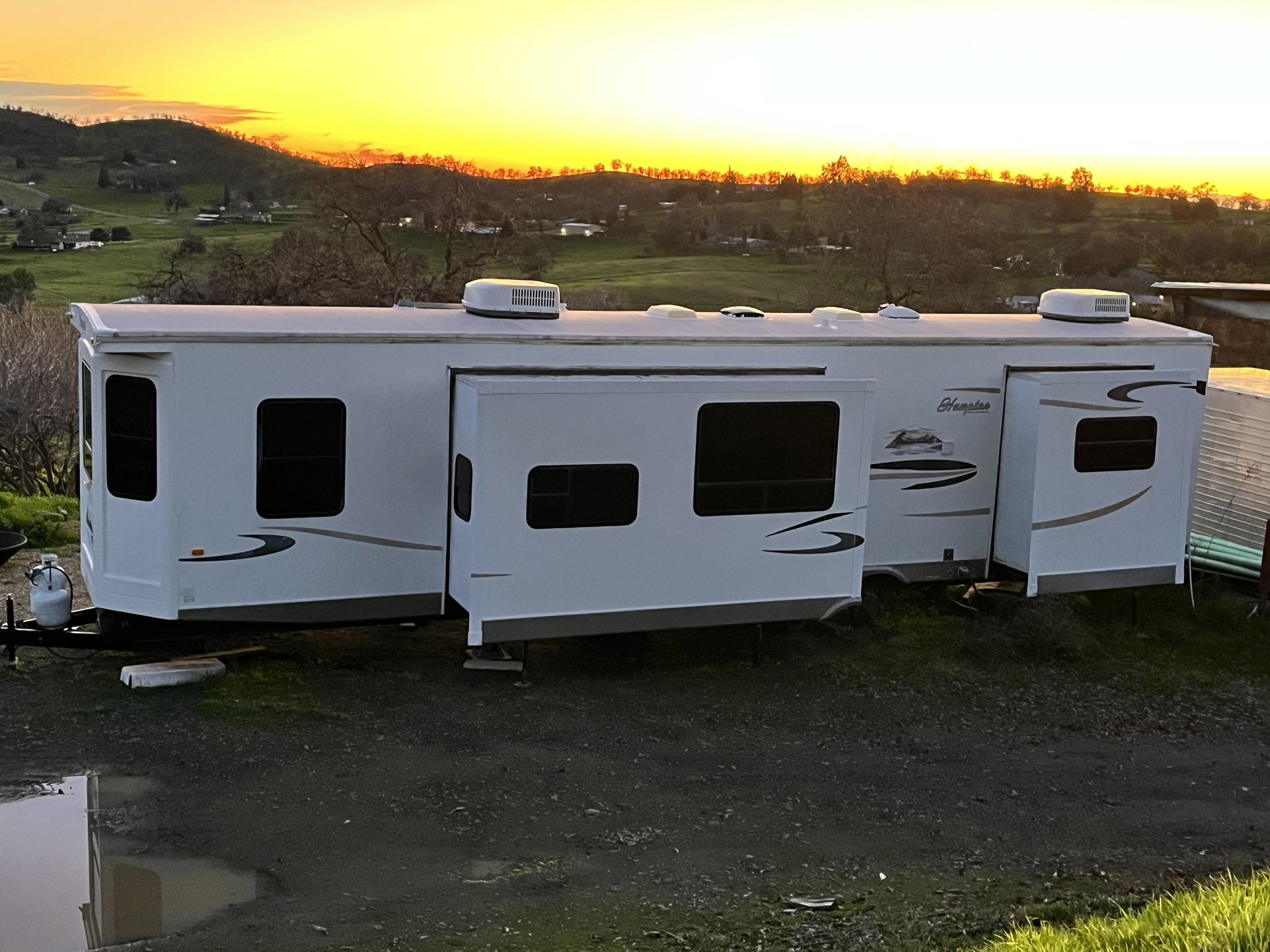 2011 Hampton By Cross roads