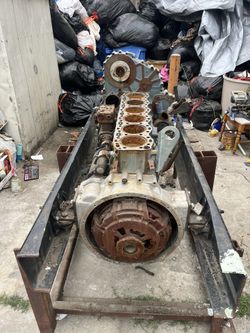 FREE Heavy-Duty Diesel Truck Engine – Must Pick Up with Equipment