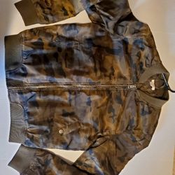 Target Size Small Camo Light Windbreaker 
