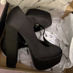  Fashion Nova Heels