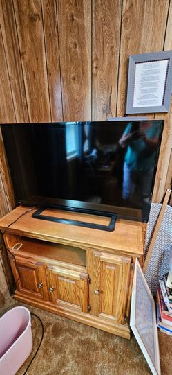 42" TOSHIBA TV