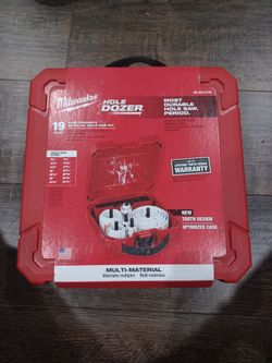 Milwakee Hole Dozer 19pc.    Model 49-22-4105