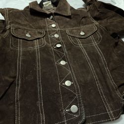 Vintage Zebra Brand Made in Canada Brown Suede Leather Trucker Jacket With Contrast Stitch, Women’s Medium  Classic trucker style – This Levi’s-inspir