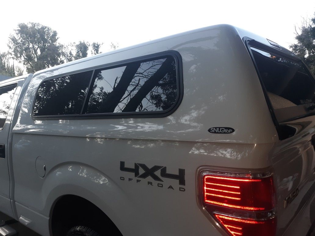 Snug top camper shell 6.5ft bed f150 for Sale in Lake Elsinore, CA OfferUp