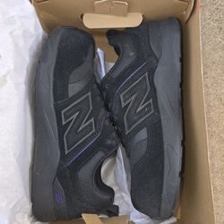 NEW BALANCE WOMENS WORK SHOES