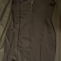 Black Dress W/ Sequins SIZE: Large