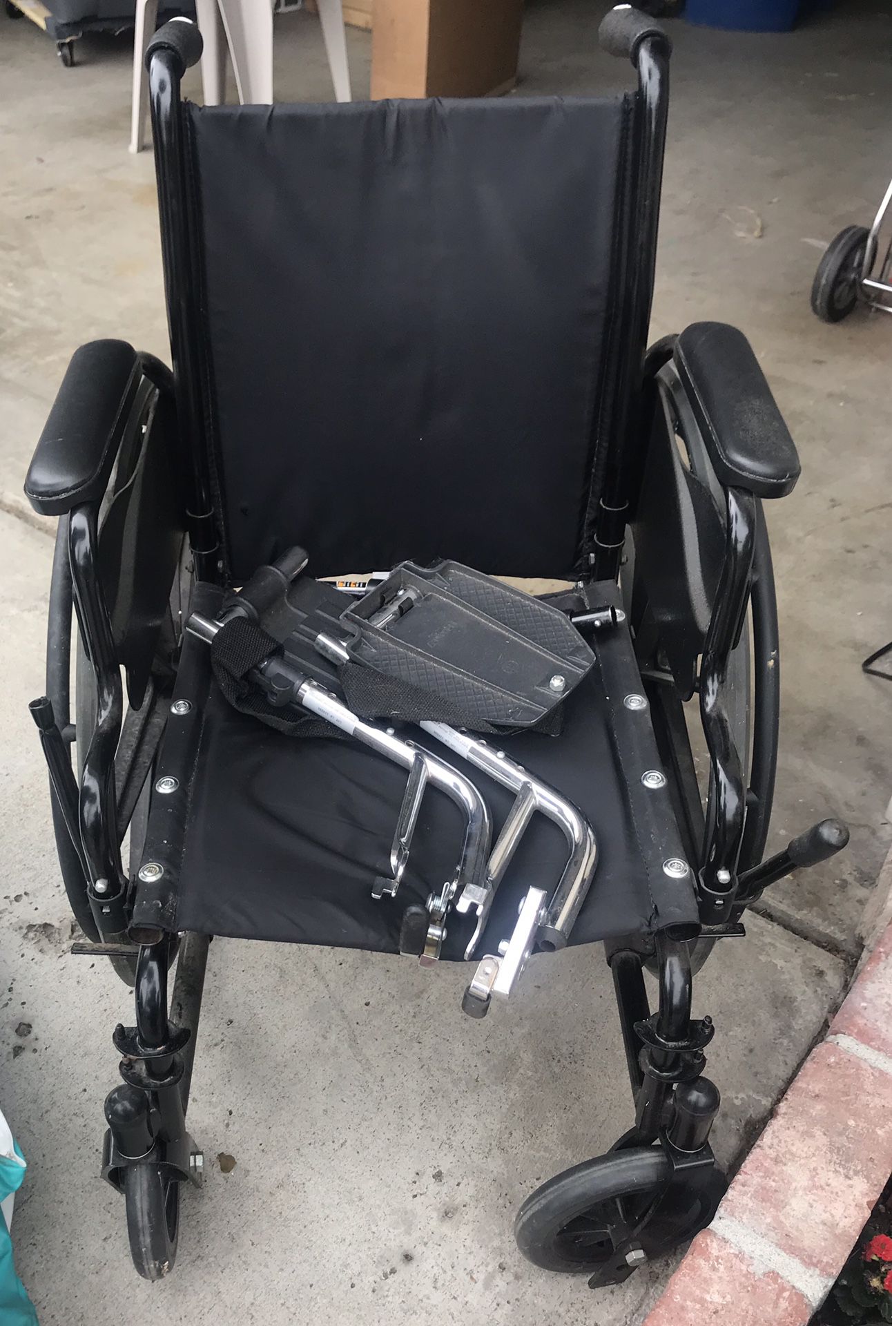 Wheel chair good conditions $50