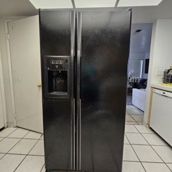 G/E Refrigerator 