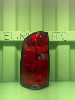 2015 2016 2017 2018 2019 2020 2021 2022 Chevrolet Colorado Left Driver Side Tail Light OEM 84916711