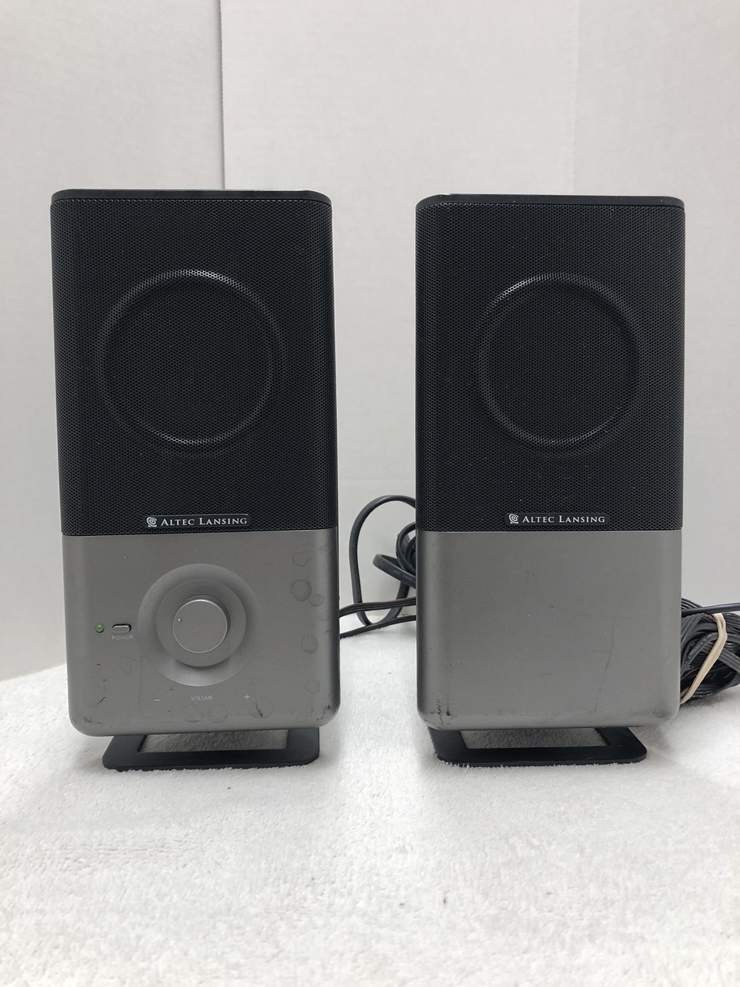 Altec Lansing  Amplified Speaker System (stereo)