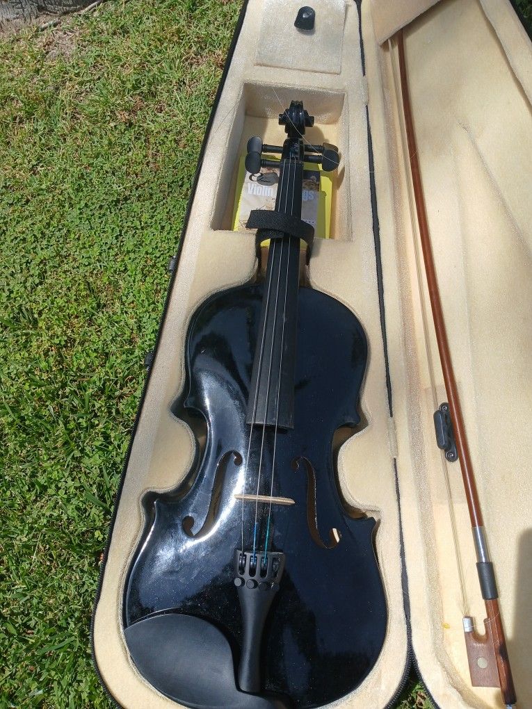 Black Cresent Violin