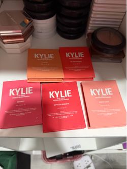 Kylie cosmetics blush set