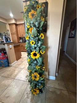 Floral back board