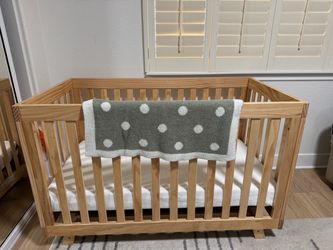 Wood Crib w/ Matress