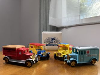 Vintage Collectible Reader’s Digest Classic Trucks – Set of 4
