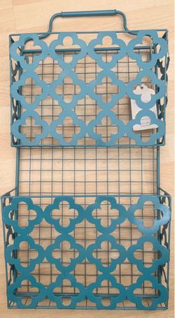 Wall organizer