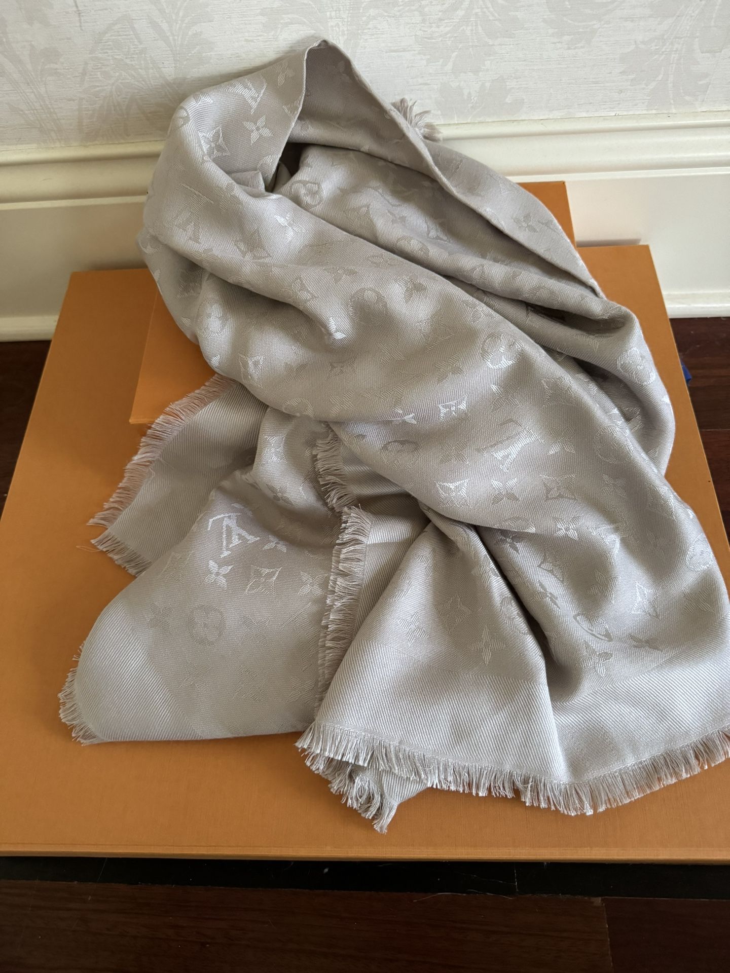 Louis Vuitton Monogram Classic Shawl