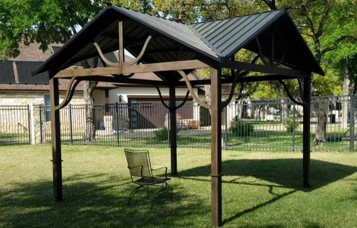 Hampton Bay 10-ft x 12-ft gazebo worth $1600
For $900