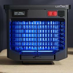 NEW Solar Bug Zapper Mosquito Zapper 