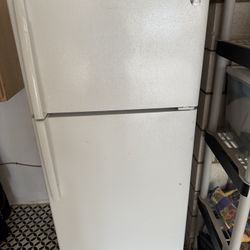 GE Refrigerator