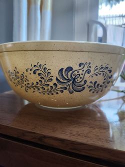Pyrex Homestead Blue Mixing Bowl