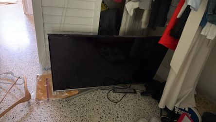 Samsung tv 36 inch used