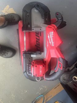 Milwaukee M18 Deep Cut Band Saw