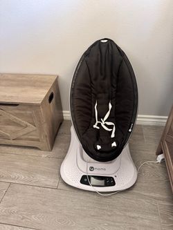 4 moms swing $30