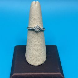 14k Flower Cluster Diamond Ring