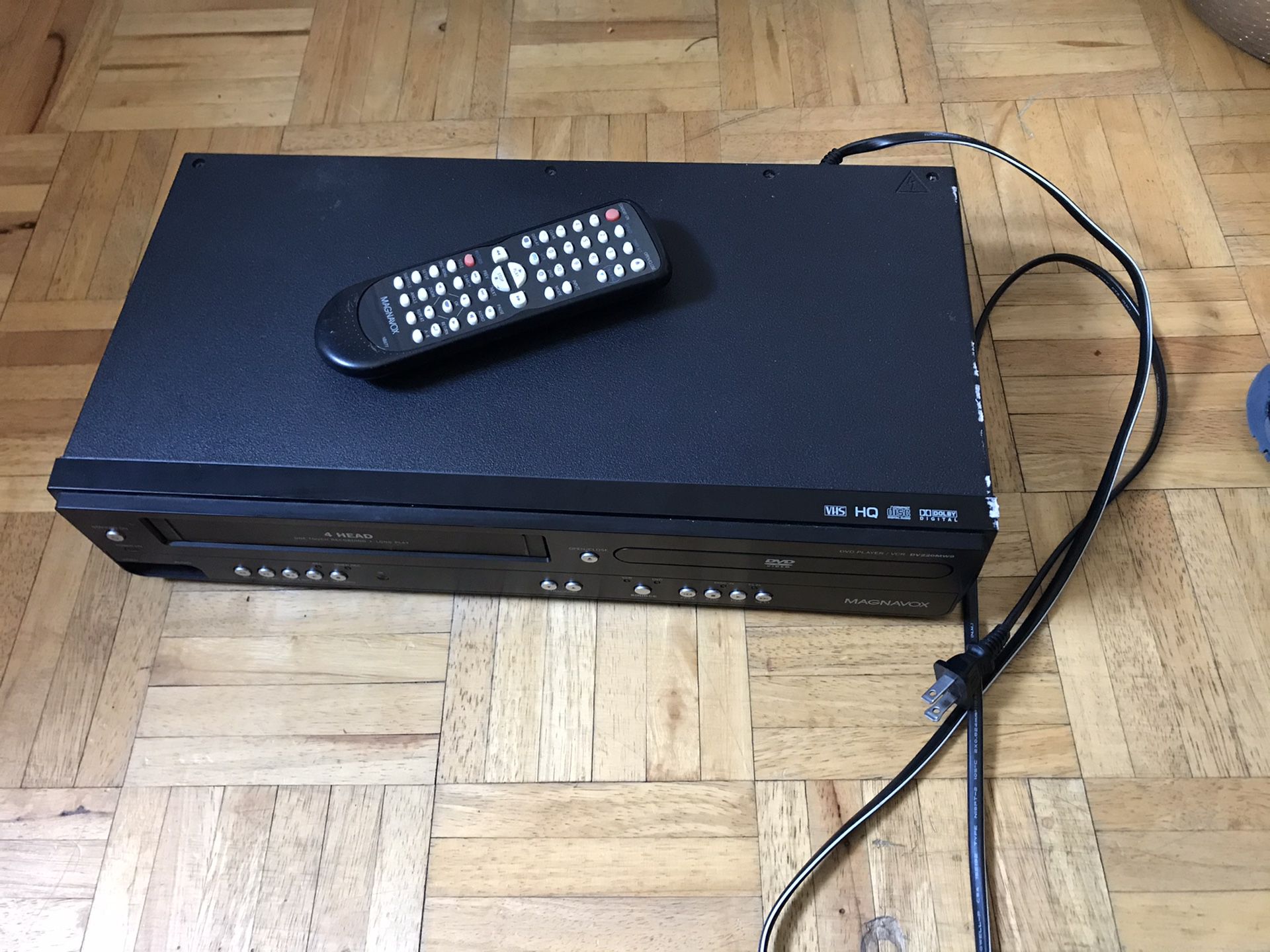 Combo DVD & VHS player with remote control