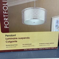 Pensante Luminaire Suspendí https://offerup.com/redirect/?o=Q29sZ2FudGUubmV3