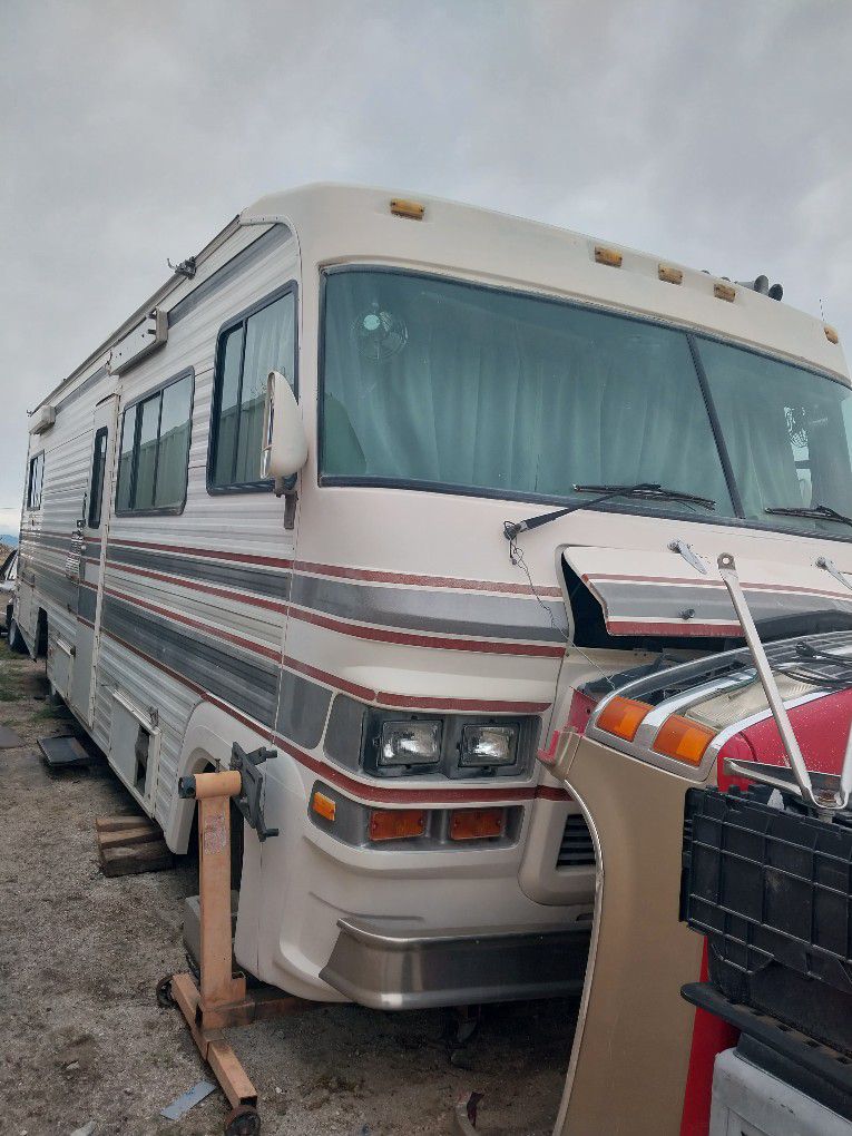 Motorhome $3,300 / lien sale papers on hand