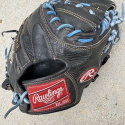 Rawlings Heart Of The Hide Catcher Glove In Solid Condition Have More Equipment Available
