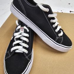 True Religion Bryson size 10