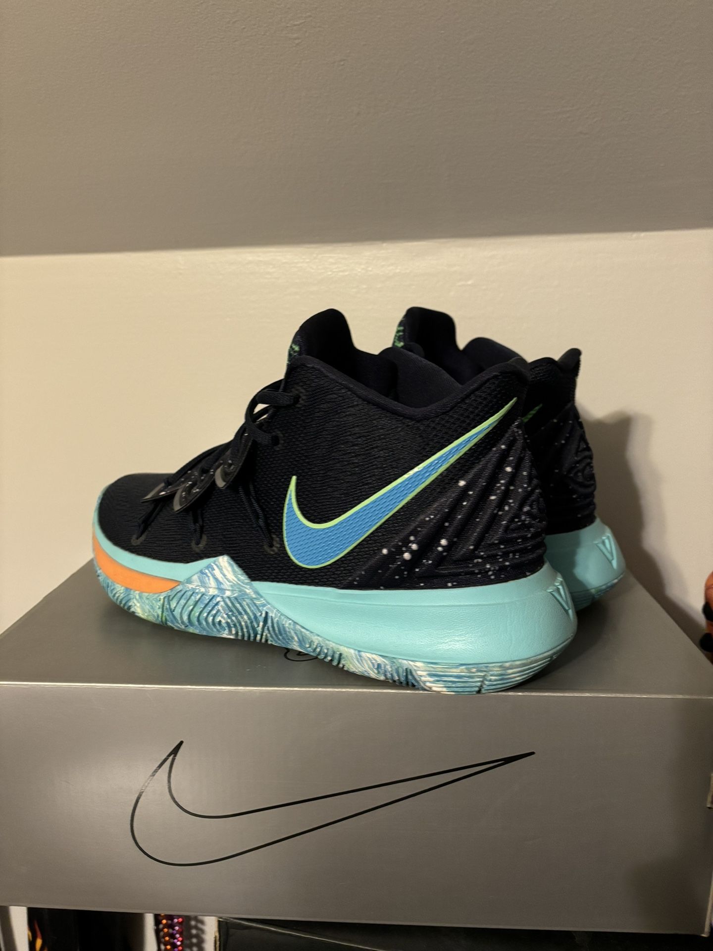 Kyrie 5 UFO