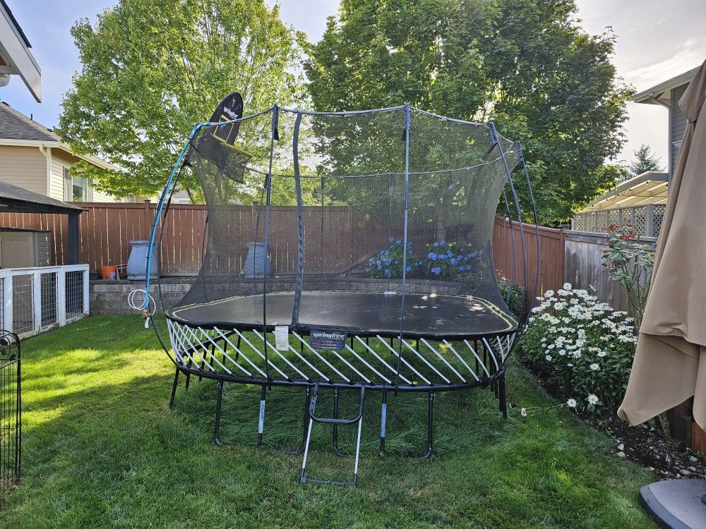 SpringFree 11x11 Square Trampoline for Sale in Lynnwood, WA OfferUp