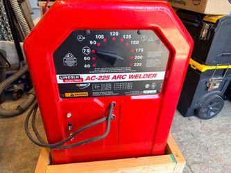 Lincoln Electric AC- 225 ARC WELDER